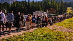 Thousands swarm stunning mountain escape as selfie tourism backlash erupts online Accountant Find